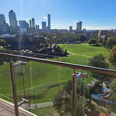 Cozy Double Room With Large En Suite Near Canary Wharf London With Amazing Views In A Shared Apartment エクステリア 写真