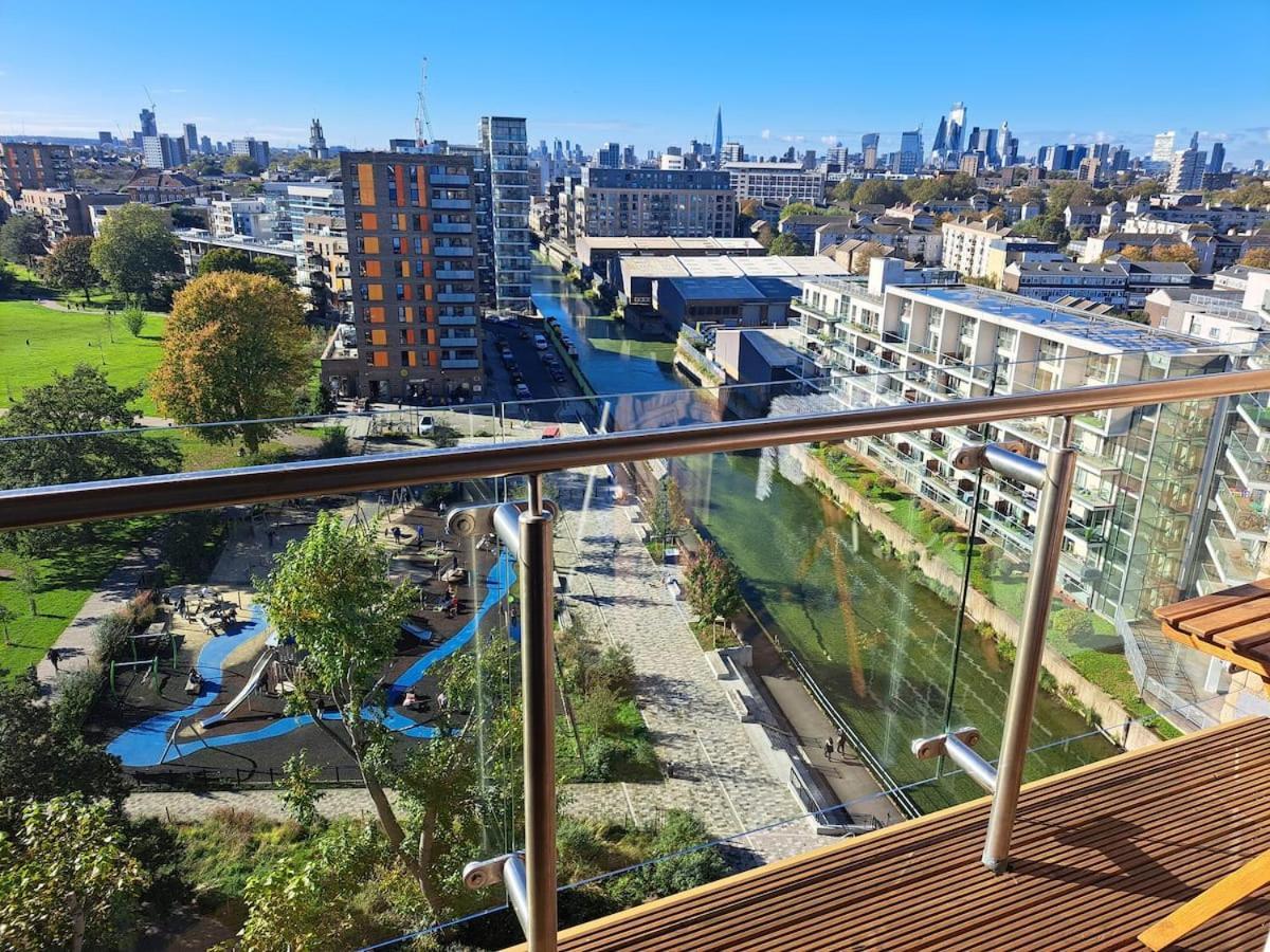 Cozy Double Room With Large En Suite Near Canary Wharf London With Amazing Views In A Shared Apartment エクステリア 写真