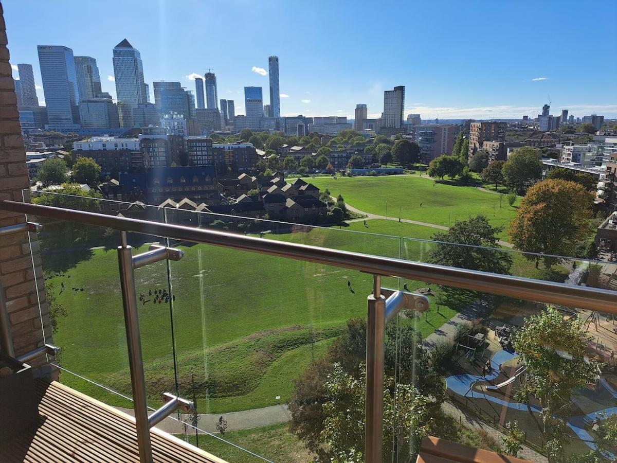 Cozy Double Room With Large En Suite Near Canary Wharf London With Amazing Views In A Shared Apartment エクステリア 写真